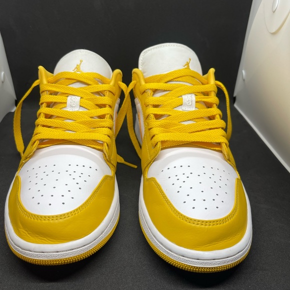 2021 Jordan 1 Low ‘Pollen’ - Picture 5 of 11